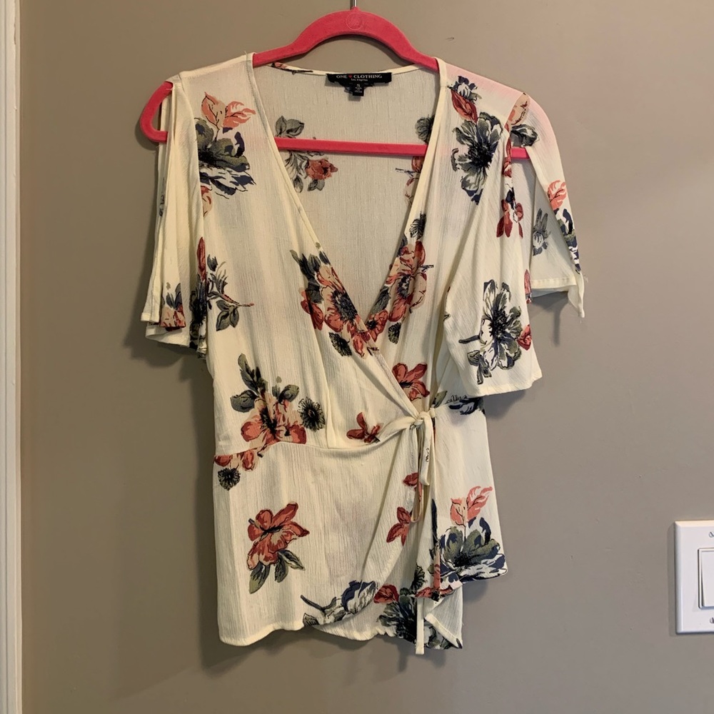 Cream wrap short sleeve top